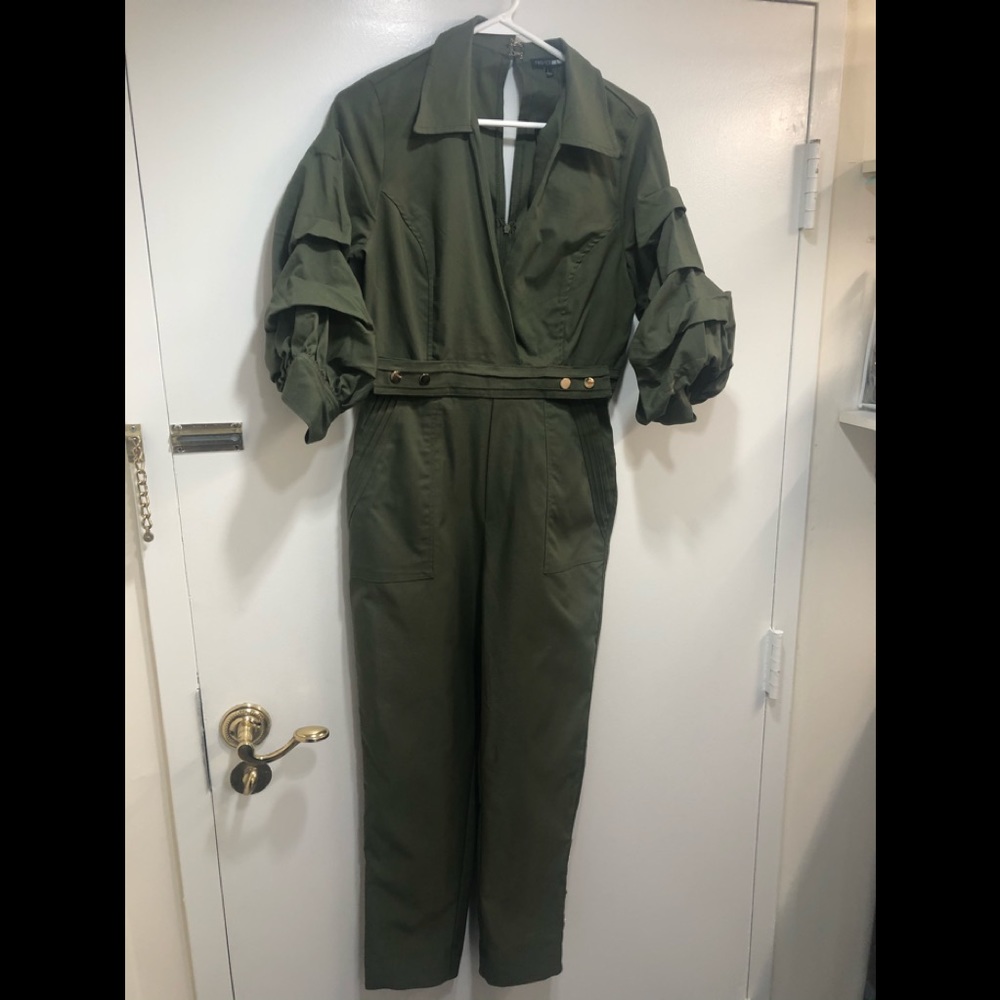 NWT Fashion Nova Olive Green Fall Jumpsuit SZ L